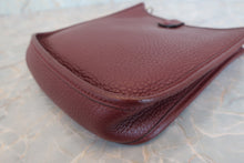 Load image into Gallery viewer, HERMES EVELYNE TPM Clemence leather Bordeaux A Engraving Shoulder bag 600060173
