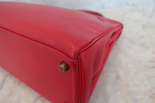 Load image into Gallery viewer, HERMES KELLY 32 Graine Couchevel leather Rouge vif 〇V Engraving Shoulder bag 500060067
