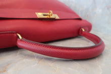 Load image into Gallery viewer, HERMES KELLY 32 Graine Couchevel leather Rouge vif 〇V Engraving Shoulder bag 500060067
