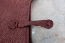 将图片加载到图库查看器，HERMES EVELYNE TPM Clemence leather Bordeaux A刻印 Shoulder bag 600060173
