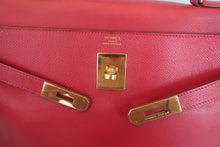 Load image into Gallery viewer, HERMES KELLY 32 Graine Couchevel leather Rouge vif 〇V Engraving Shoulder bag 500060067
