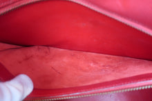 Load image into Gallery viewer, HERMES KELLY 32 Graine Couchevel leather Rouge vif 〇V Engraving Shoulder bag 500060067
