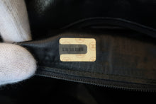 Load image into Gallery viewer, CHANEL Matelasse fringe chain shoulder bag Lambskin Black/Gold hadware Shoulder bag 800080145
