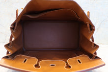 Load image into Gallery viewer, HERMES BIRKIN 40 Graine Couchevel leather Gold 〇Z Engraving Hand bag 600120249
