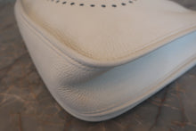 画像をギャラリービューアに読み込む, HERMES／エルメス エブリン2ＰＭ トリヨンクレマンス ホワイト □H刻印 ショルダーバッグ 800010090
