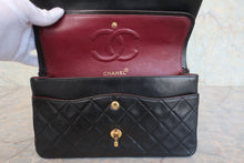 Load image into Gallery viewer, CHANEL Matelasse double Flap Double Chain shoulder bag Lambskin Black/Gold Hardware Shoulder bag 800080248

