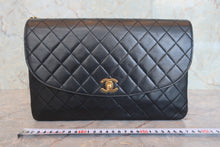 Load image into Gallery viewer, CHANEL Matelasse chain shoulder bag Lambskin Black/Gold hadware Shoulder bag 800080122
