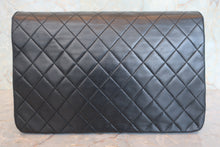 Load image into Gallery viewer, CHANEL Matelasse chain shoulder bag Lambskin Black/Gold hadware Shoulder bag 800080122
