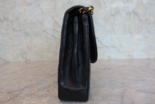 Load image into Gallery viewer, CHANEL Matelasse chain shoulder bag Lambskin Black/Gold hadware Shoulder bag 800080122
