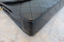 Load image into Gallery viewer, CHANEL Matelasse chain shoulder bag Lambskin Black/Gold hadware Shoulder bag 800080122
