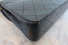 Load image into Gallery viewer, CHANEL Matelasse chain shoulder bag Lambskin Black/Gold hadware Shoulder bag 800080122
