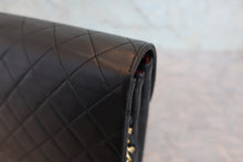 Load image into Gallery viewer, CHANEL Matelasse chain shoulder bag Lambskin Black/Gold hadware Shoulder bag 800080122
