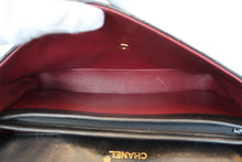 Load image into Gallery viewer, CHANEL Matelasse chain shoulder bag Lambskin Black/Gold hadware Shoulder bag 800080122
