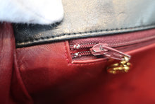 Load image into Gallery viewer, CHANEL Matelasse chain shoulder bag Lambskin Black/Gold hadware Shoulder bag 800080122

