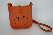 將圖片載入圖庫檢視器 HERMES／エルメス エブリンTPM トリヨンクレマンス オレンジ □H刻印 ショルダーバッグ 800100105
