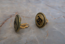 Load image into Gallery viewer, CHANEL CC mark Round earring Gold plate Gold Earring 500100119

