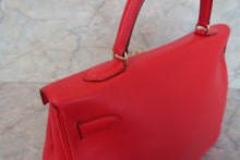Load image into Gallery viewer, HERMES  KELLY 35 Gulliver leather Vermillon 〇Z Engraving Shoulder bag 700090182
