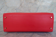 Load image into Gallery viewer, HERMES  KELLY 35 Gulliver leather Vermillon 〇Z Engraving Shoulder bag 700090182
