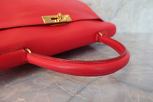 Load image into Gallery viewer, HERMES  KELLY 35 Gulliver leather Vermillon 〇Z Engraving Shoulder bag 700090182
