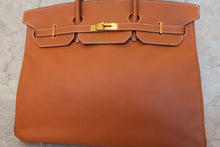 Load image into Gallery viewer, HERMES BIRKIN 40 Graine Couchevel leather Gold 〇Z Engraving Hand bag 600100233
