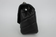 將圖片載入圖庫檢視器 CHANEL/シャネル Vステッチチェーンショルダーバッグ キャビアスキン ブラック/シルバー金具 ショルダーバッグ 800100084
