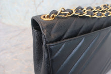 画像をギャラリービューアに読み込む, CHANEL/シャネル バイアスステッチチェーンショルダーバッグ キャビアスキン ブラック/ゴールド金具 ショルダーバッグ 800010123
