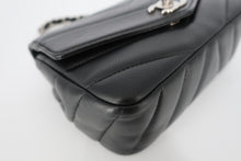 將圖片載入圖庫檢視器 CHANEL/シャネル Vステッチチェーンショルダーバッグ キャビアスキン ブラック/シルバー金具 ショルダーバッグ 800100084
