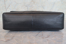 将图片加载到图库查看器，CHANEL/香奈儿 垂直针迹 链条包 荔枝皮 Black/Gold hadware(黑色/金色金属) 肩背包 800010123

