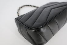 將圖片載入圖庫檢視器 CHANEL/シャネル Vステッチチェーンショルダーバッグ キャビアスキン ブラック/シルバー金具 ショルダーバッグ 800100084
