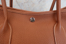 将图片加载到图库查看器，HERMES GARDEN PARTY PM Negonda leather Gold □P刻印 Tote bag 600060184
