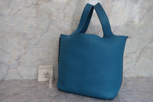 将图片加载到图库查看器，HERMES PICOTIN LOCK GM Clemence leather Blue izmir □Q刻印 Hand bag 600090269
