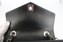 將圖片載入圖庫檢視器 CHANEL/シャネル Vステッチチェーンショルダーバッグ キャビアスキン ブラック/シルバー金具 ショルダーバッグ 800100084
