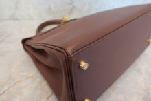 将图片加载到图库查看器，HERMES KELLY 28 Graine Couchevel leather Chocolat □B刻印 Hand bag 600110042
