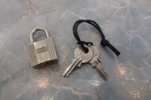 Load image into Gallery viewer, HERMES PICOTIN LOCK PM Clemence leather Mykonos D Engraving Hand bag700120119
