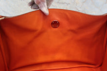 画像をギャラリービューアに読み込む, HERMES／エルメス リンディ34 エバーカラー オレンジ □Q刻印 ショルダーバッグ 600100188
