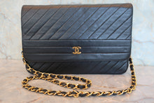 將圖片載入圖庫檢視器 CHANEL/シャネル バイアスステッチプッシュロックチェーンショルダーバッグ ラムスキン ブラック/ゴールド金具 ショルダーバッグ 800080167
