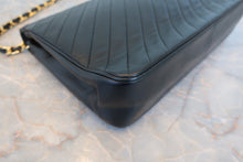 將圖片載入圖庫檢視器 CHANEL/シャネル バイアスステッチプッシュロックチェーンショルダーバッグ ラムスキン ブラック/ゴールド金具 ショルダーバッグ 800080167
