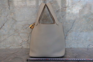 HERMES／エルメス ピコタンロックＰＭ トリヨンクレマンス ベトン U刻印 ハンドバッグ 700100016