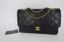Load image into Gallery viewer, CHANEL Matelasse Double Flap Double Chain shoulder bag Lambskin Black/Gold hardware Shoulder bag 8000900242
