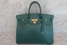 Load image into Gallery viewer, HERMES BIRKIN 40 Ardennes leather Green 〇W Engraving Hand bag 600070131
