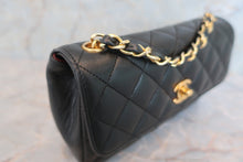 Load image into Gallery viewer, CHANEL Mini matelasse chain shoulder bag Lambskin Black/Gold hadware Shoulder bag 600050035
