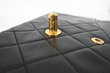 Load image into Gallery viewer, CHANEL Matelasse Double Flap Double Chain shoulder bag Lambskin Black/Gold hardware Shoulder bag 8000900242
