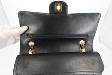 Load image into Gallery viewer, CHANEL Matelasse Double Flap Double Chain shoulder bag Lambskin Black/Gold hardware Shoulder bag 8000900242
