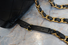 画像をギャラリービューアに読み込む, CHANEL/シャネル マトラッセチェーンリュック ラムスキン ブラック/ゴールド金具 リュック 700110012
