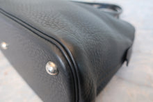 Load image into Gallery viewer, HERMES／BOLIDE 31 Clemence leather Black □L Engraving Shoulder bag 700120095
