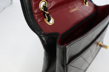 將圖片載入圖庫檢視器 CHANEL/シャネル Vステッチチェーンショルダーバッグ ラムスキン ブラック/ゴールド金具 ショルダーバッグ 800090241
