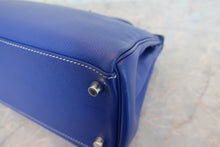 Load image into Gallery viewer, HERMES CANDY KELLY 32 Epsom leather Blue electric/Mykonos □P Engraving Shoulder bag 600110041
