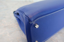 Load image into Gallery viewer, HERMES CANDY KELLY 32 Epsom leather Blue electric/Mykonos □P Engraving Shoulder bag 600110041
