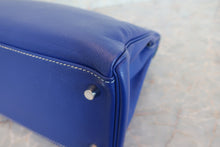 Load image into Gallery viewer, HERMES CANDY KELLY 32 Epsom leather Blue electric/Mykonos □P Engraving Shoulder bag 600110041
