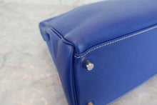 Load image into Gallery viewer, HERMES CANDY KELLY 32 Epsom leather Blue electric/Mykonos □P Engraving Shoulder bag 600110041
